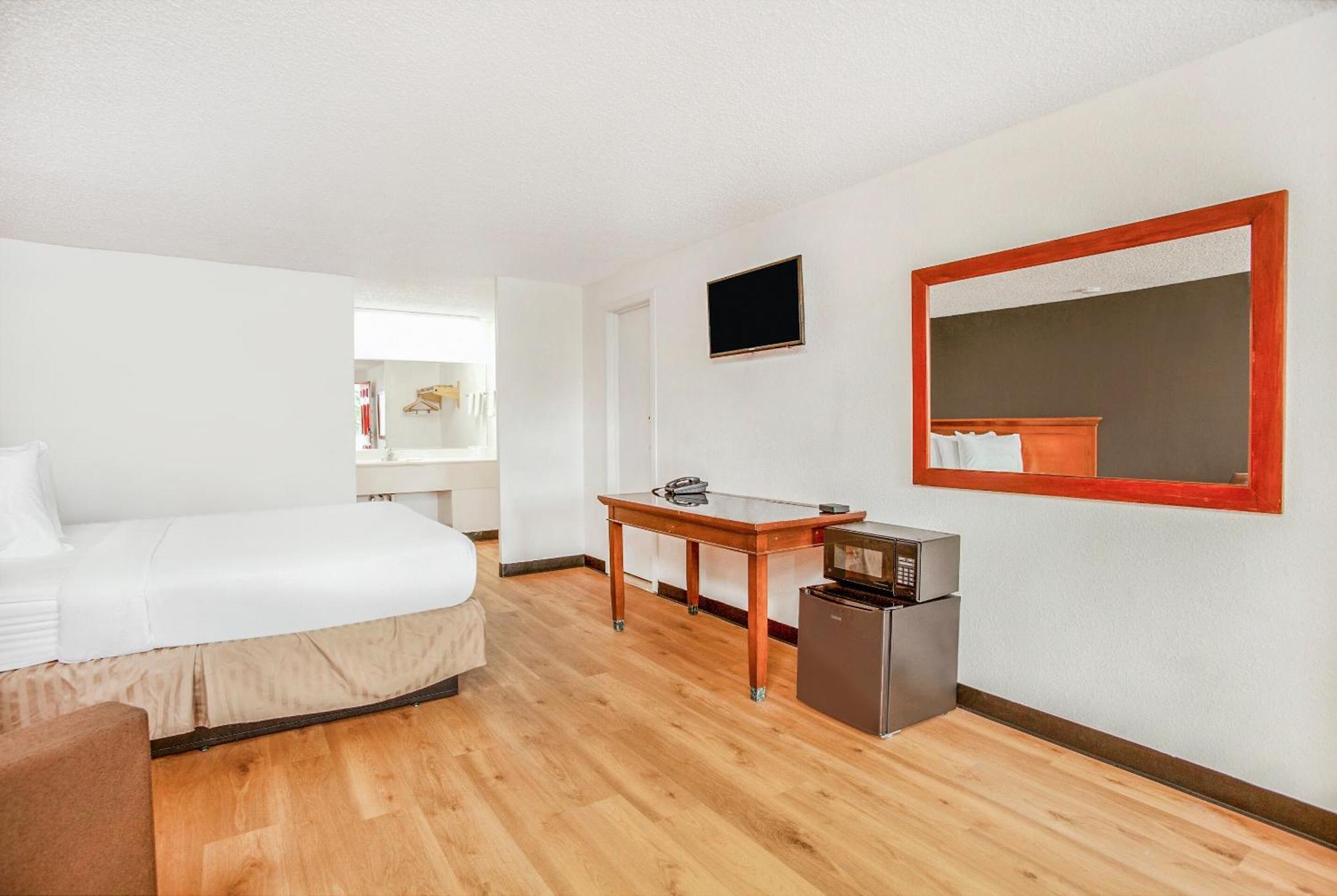 Oyo Hotel Centralia Extérieur photo