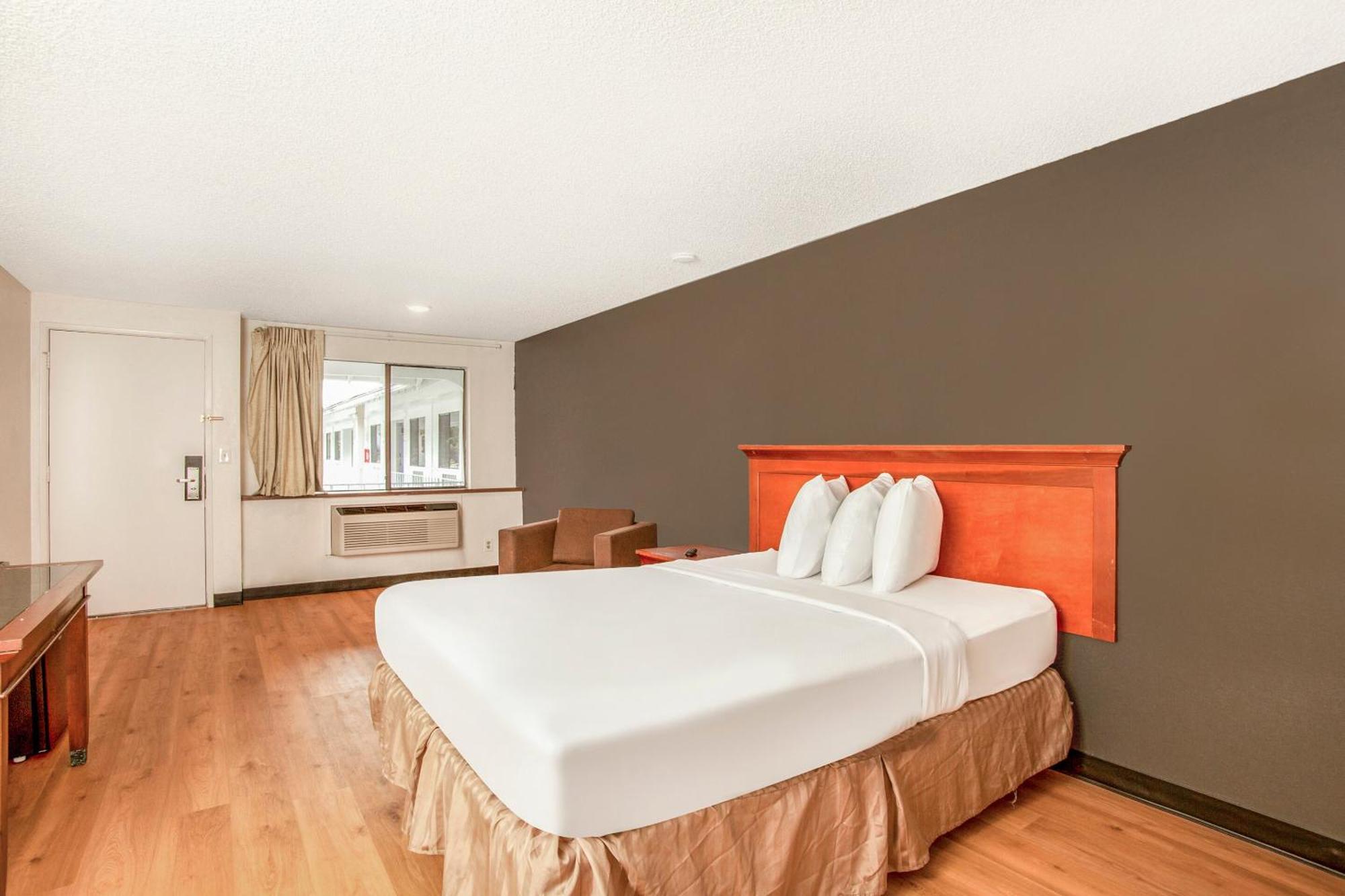 Oyo Hotel Centralia Extérieur photo