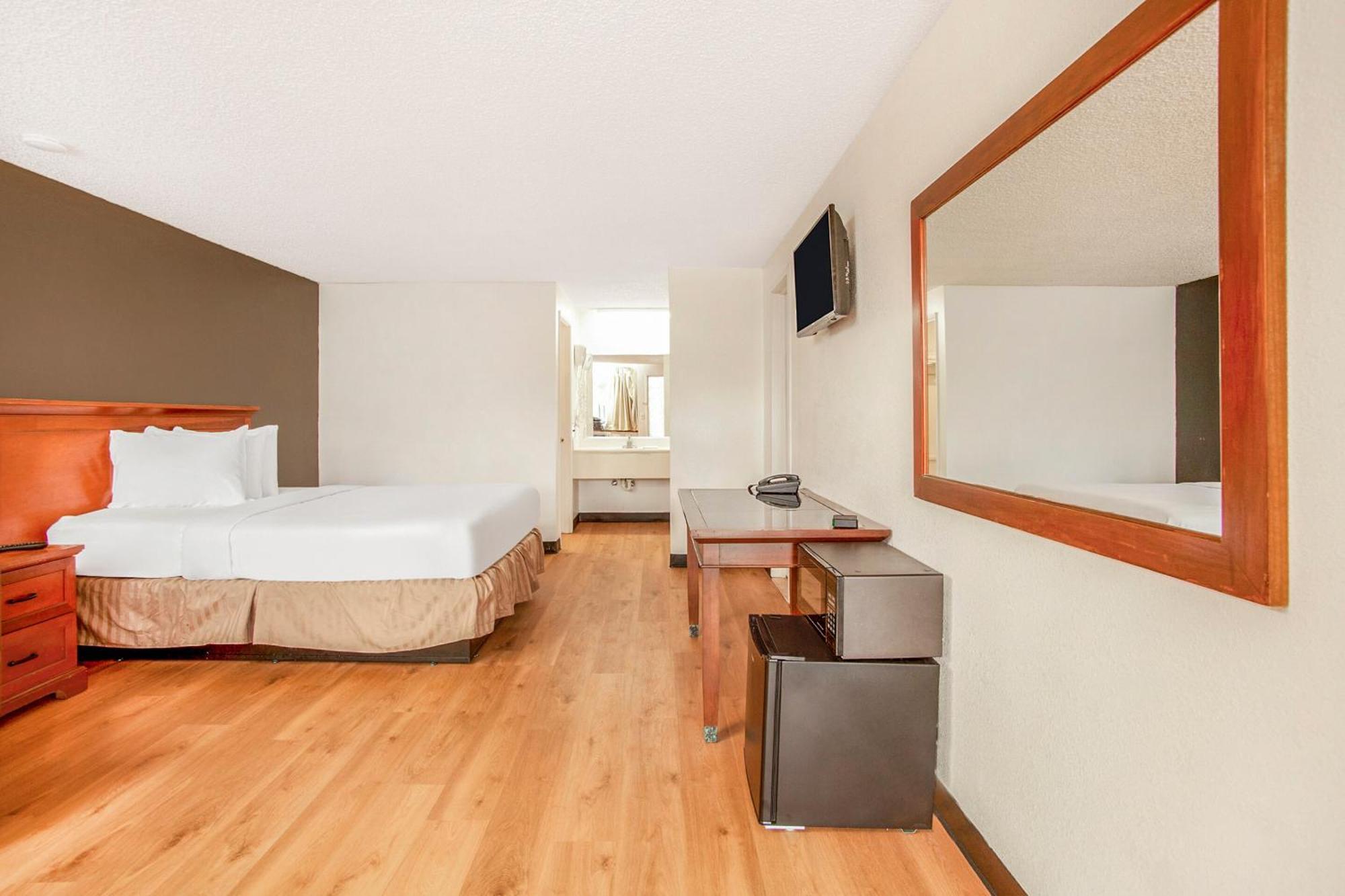 Oyo Hotel Centralia Extérieur photo